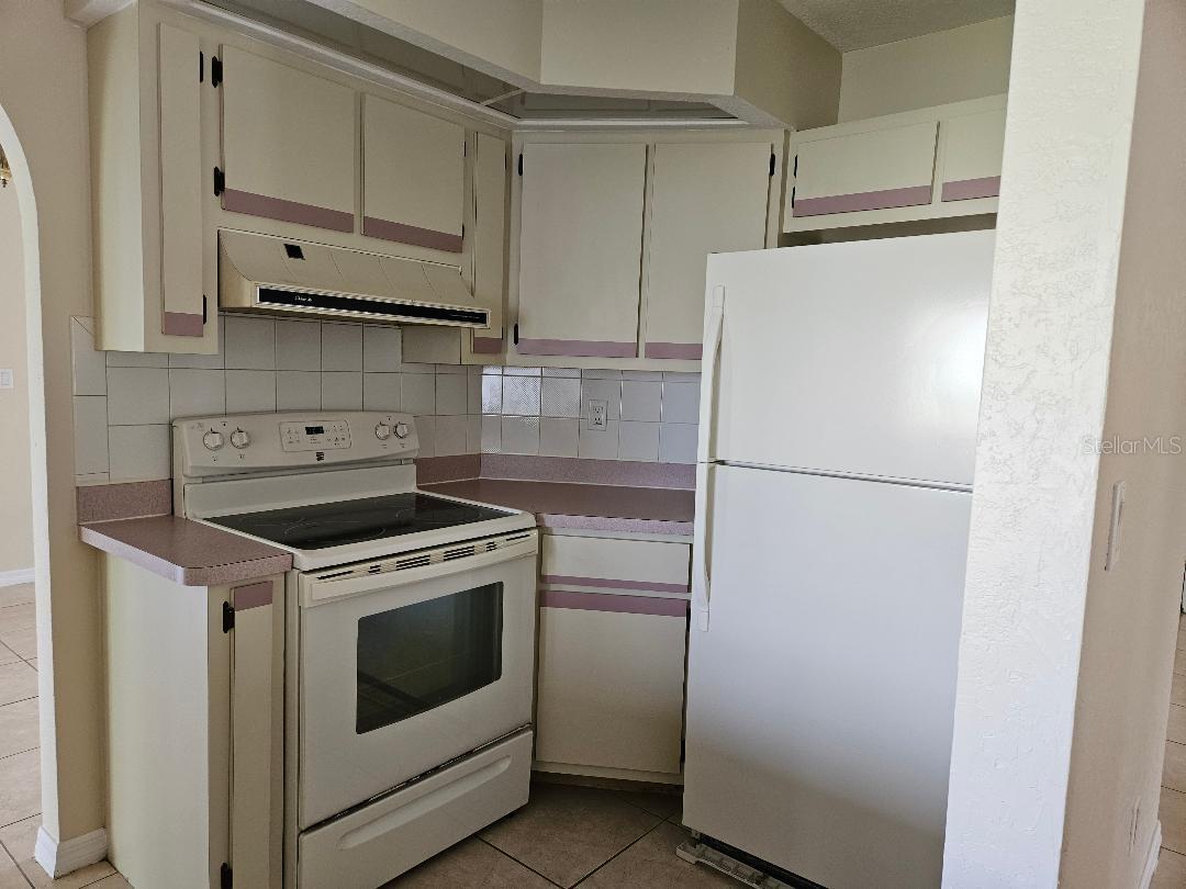 Image 18 of 28 For 27272 Guapore Drive