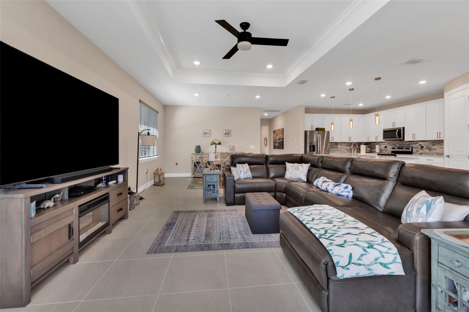 Image 7 of 44 For 2117 Laurifolia Court