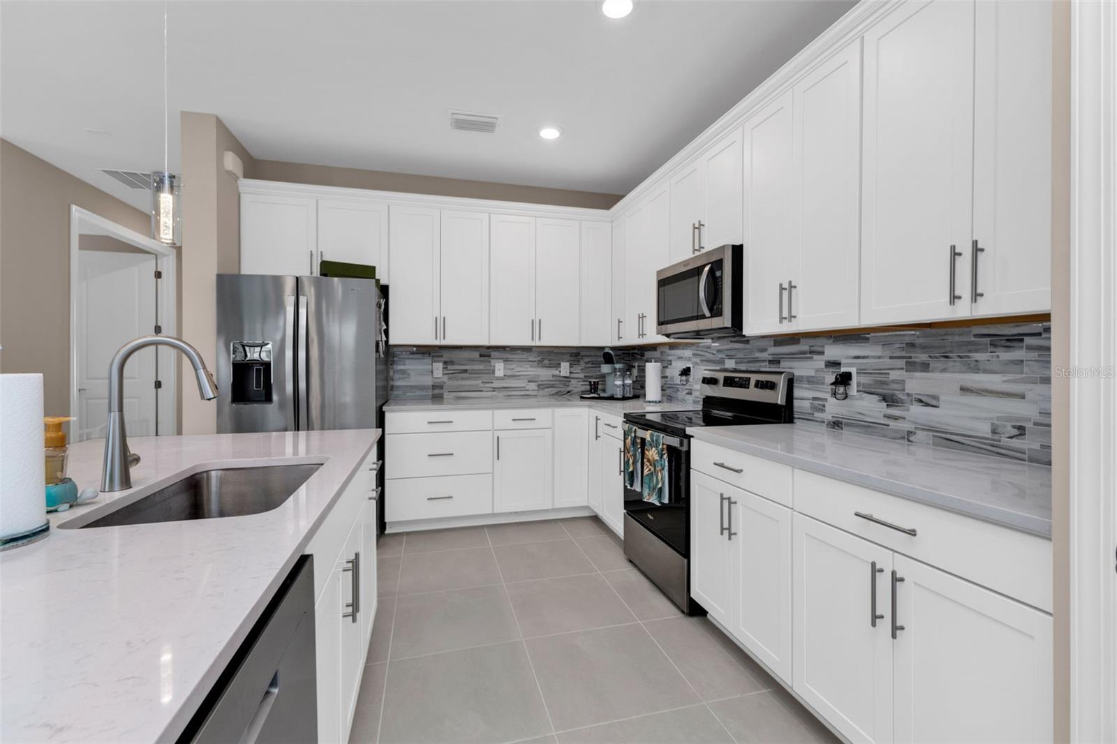 Image 8 of 44 For 2117 Laurifolia Court