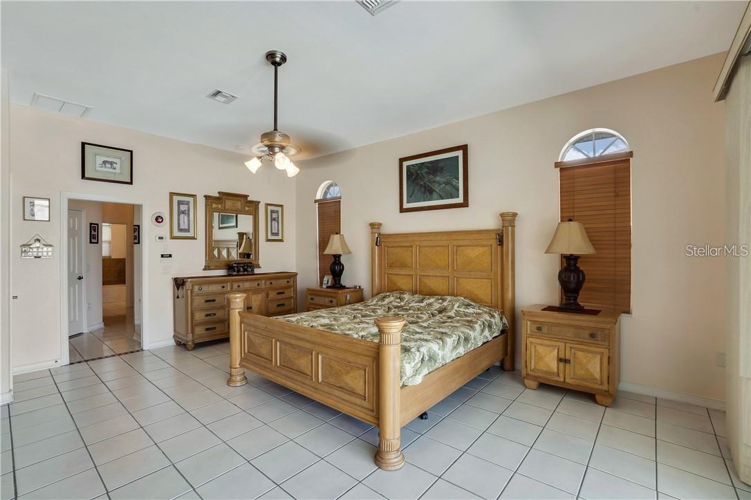 Image 18 of 36 For 15352 Pottstown Avenue