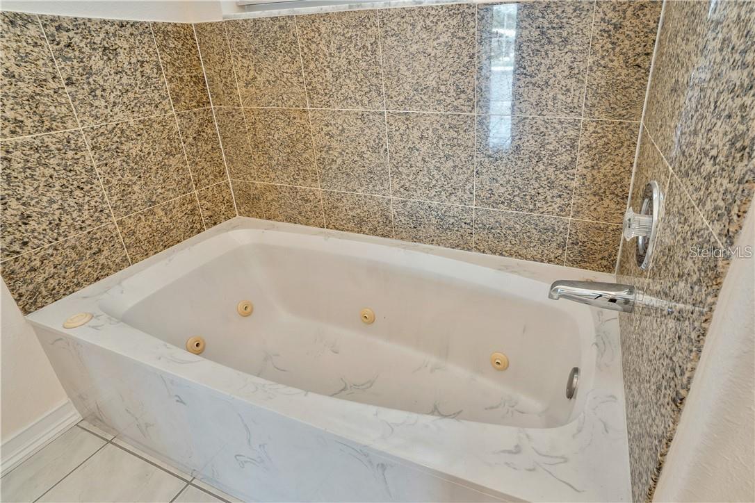 Image 23 of 36 For 15352 Pottstown Avenue