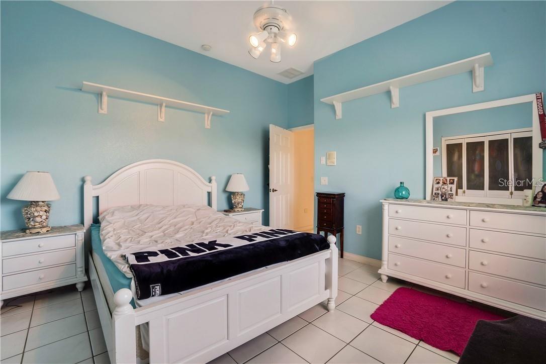 Image 24 of 36 For 15352 Pottstown Avenue