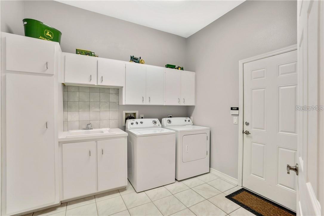 Image 31 of 36 For 15352 Pottstown Avenue