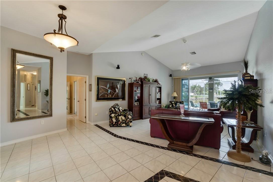 Image 5 of 36 For 15352 Pottstown Avenue