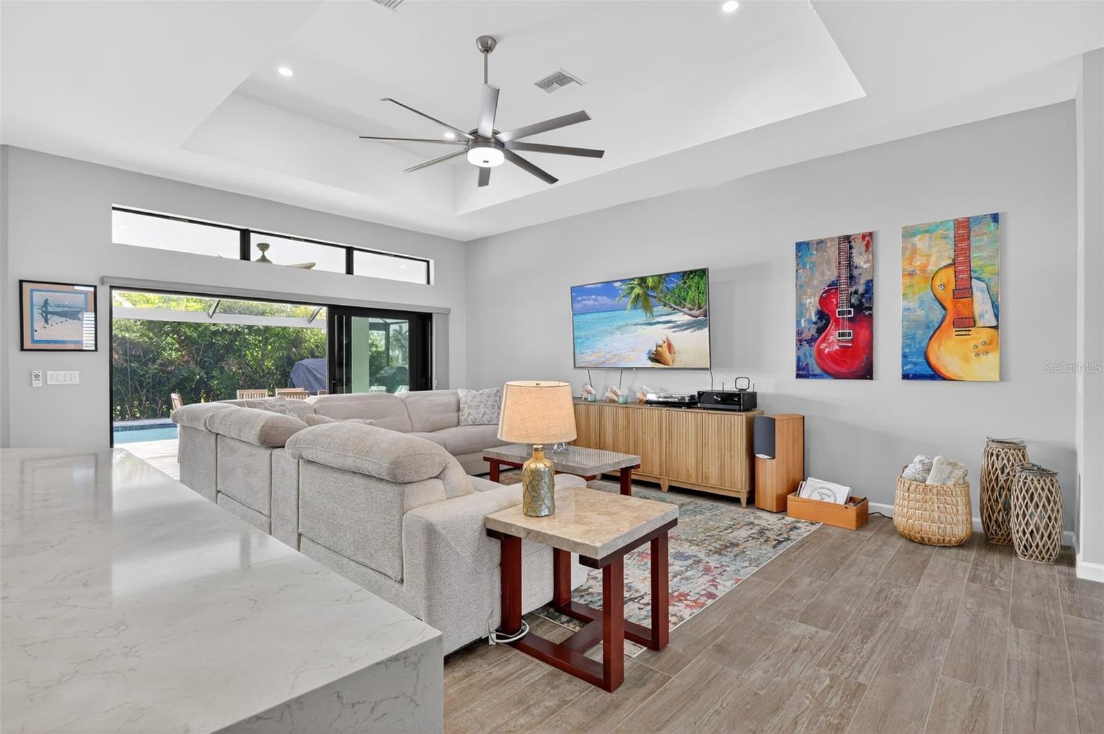 Image 28 of 88 For 230 18th Street