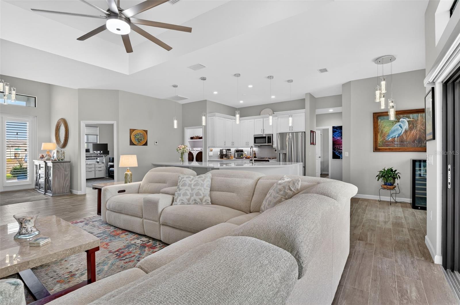 Image 32 of 88 For 230 18th Street