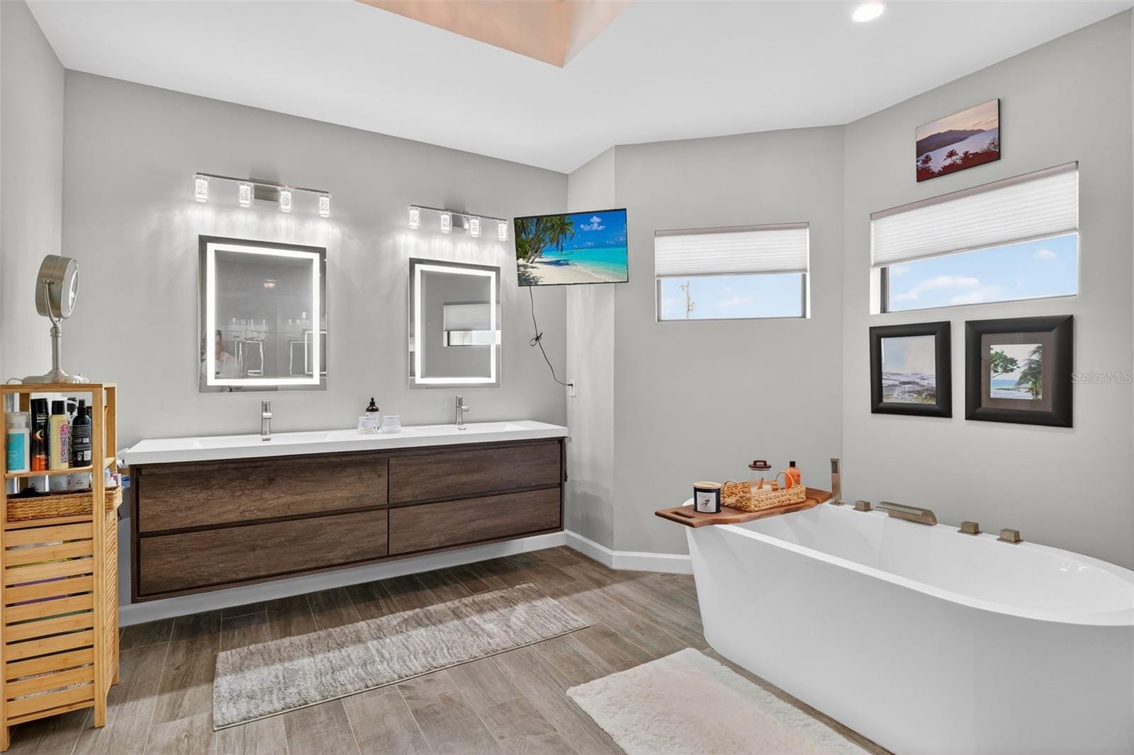 Image 72 of 88 For 230 18th Street