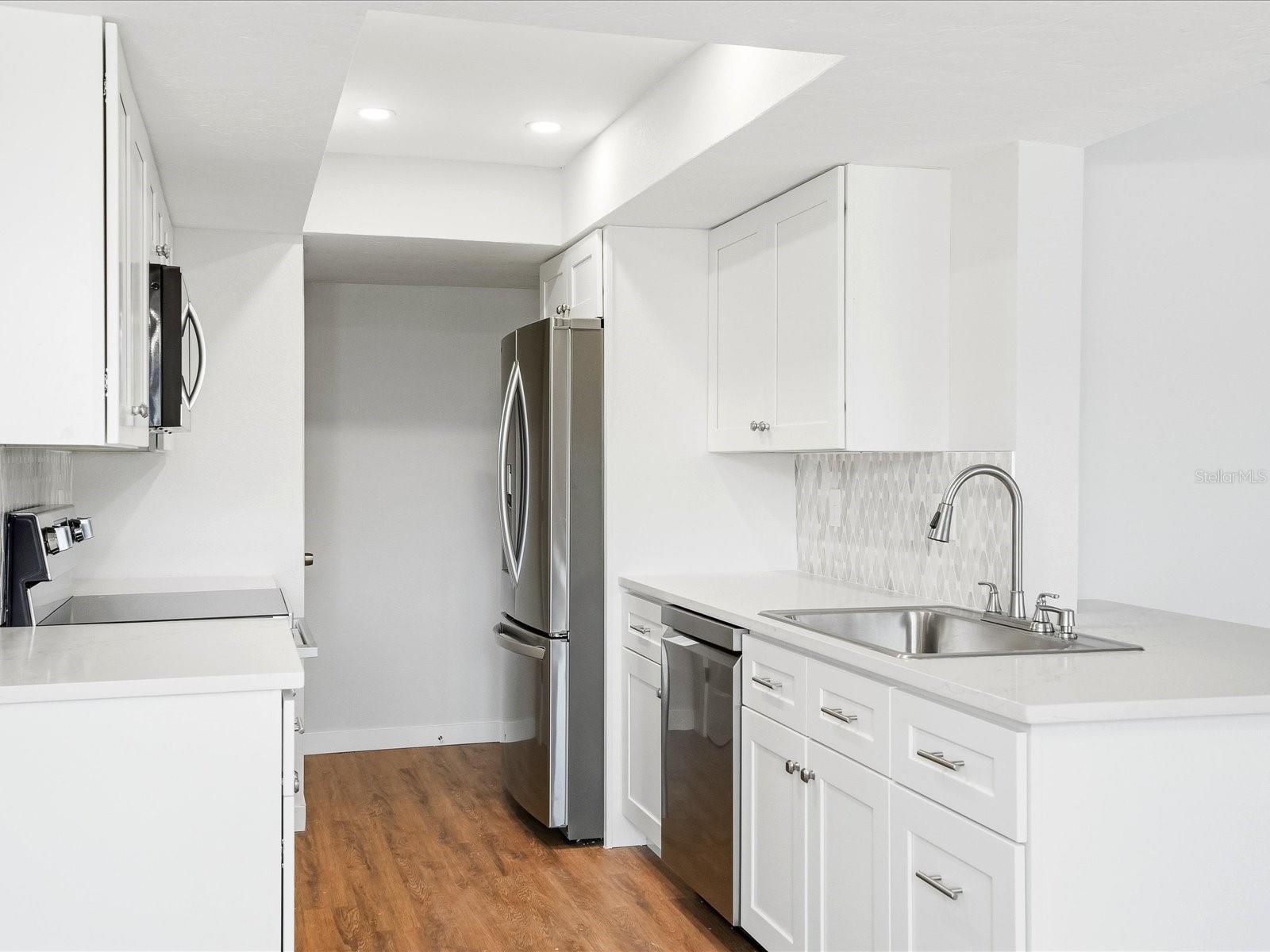 Image 10 of 30 For 235 Pompano Terrace