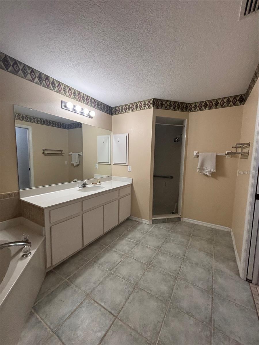 Image 14 of 85 For 8444 Delong Avenue