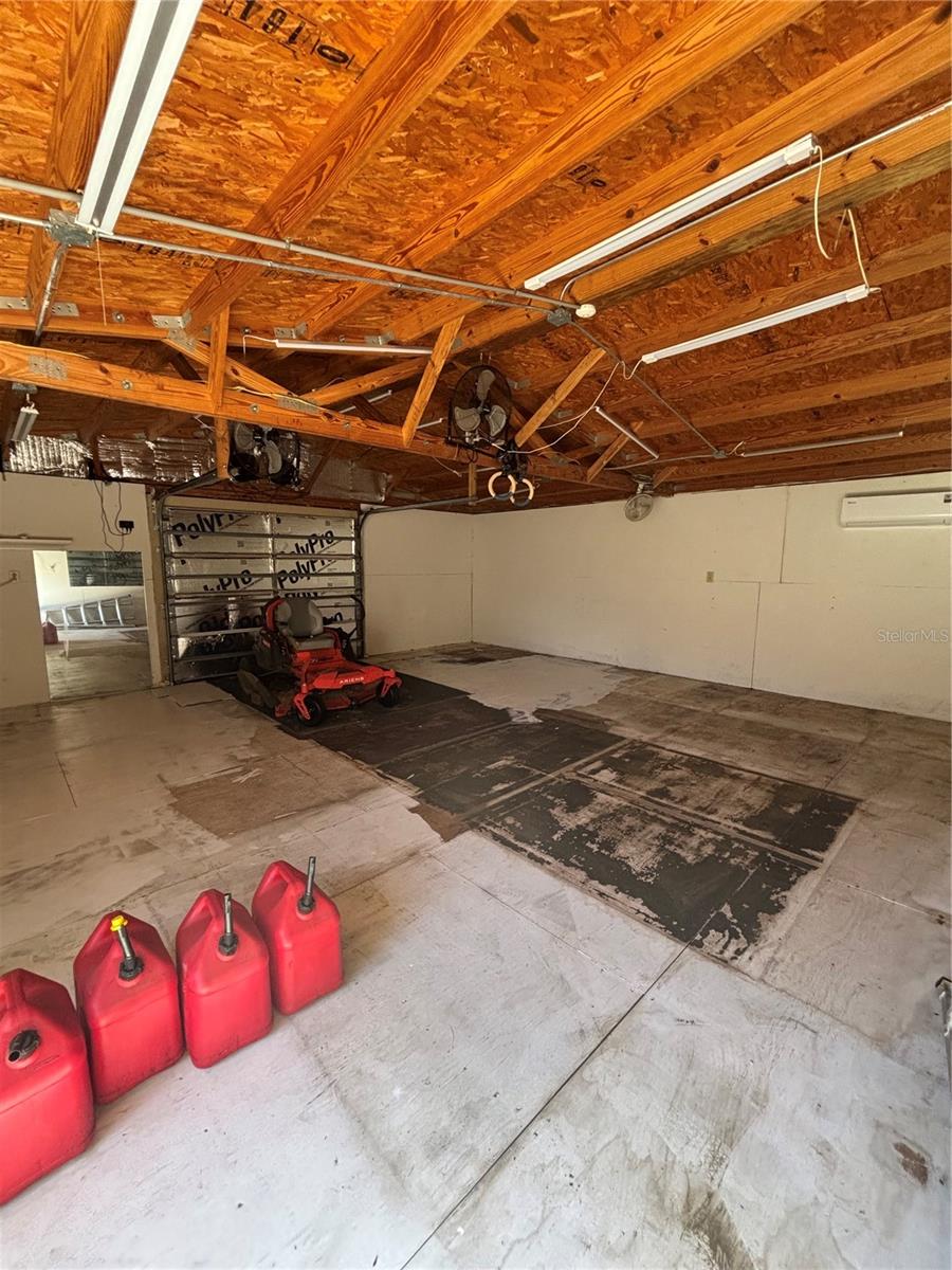 Image 28 of 85 For 8444 Delong Avenue