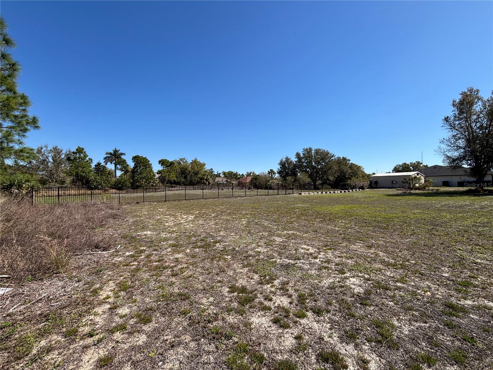 Image 32 of 85 For 8444 Delong Avenue