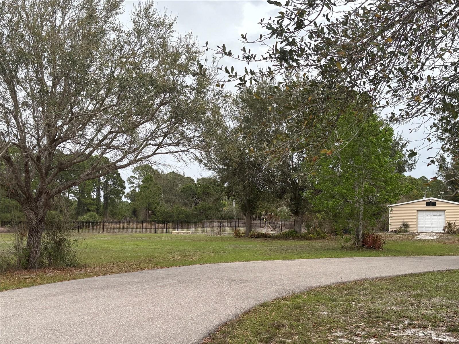 Image 5 of 85 For 8444 Delong Avenue