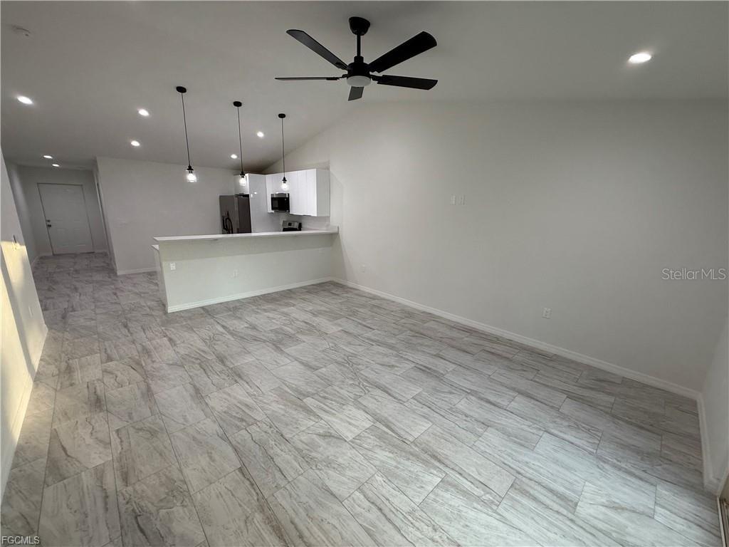 Image 8 of 16 For 27079-27083 Washington Street