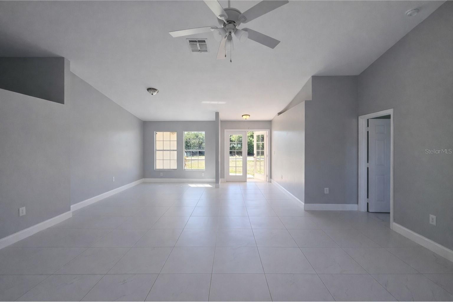 Image 3 of 27 For 3012 40th Street Sw