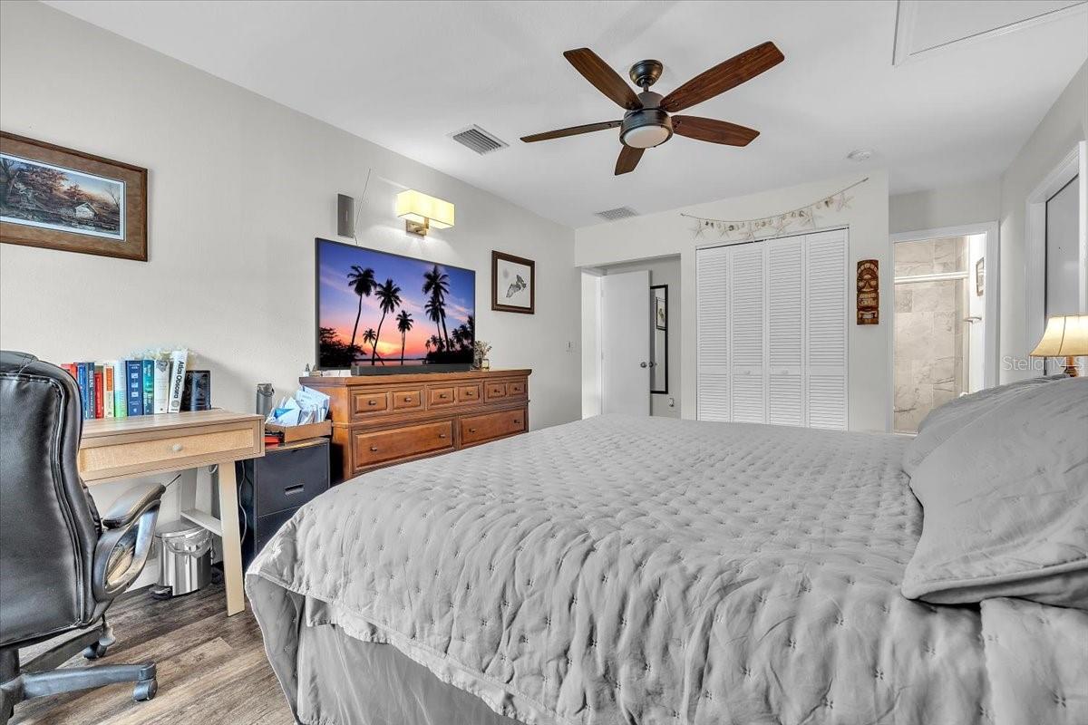 Image 20 of 39 For 4085 Drance Street