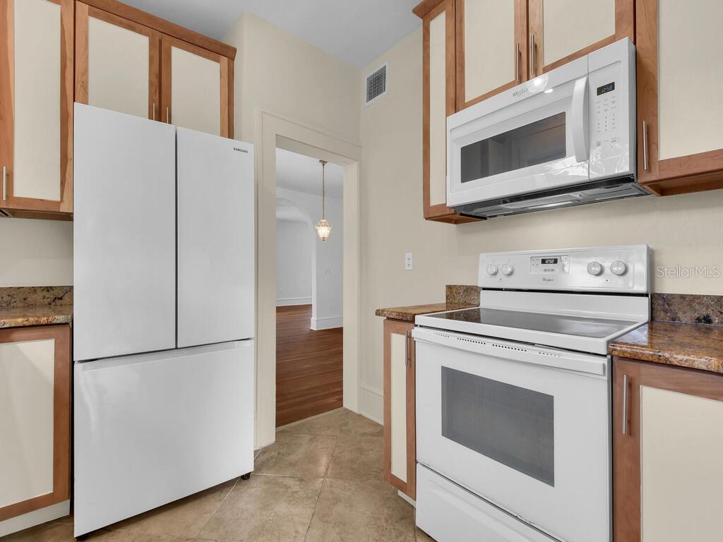 Image 10 of 33 For 1446 Poinciana Avenue