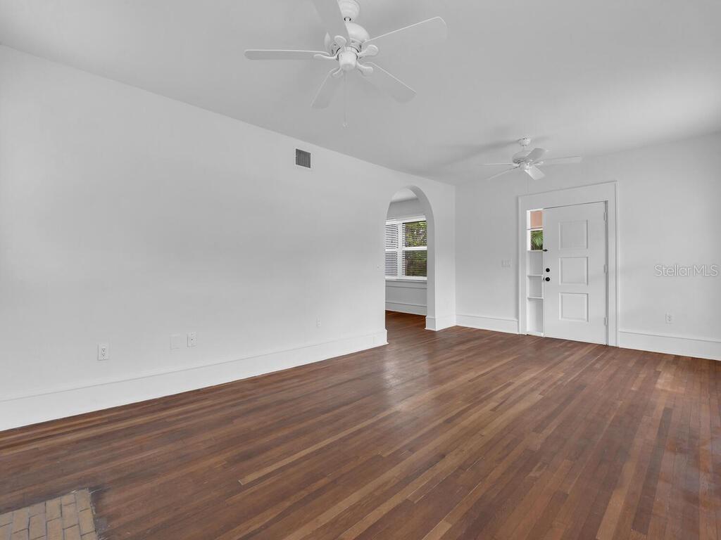 Image 12 of 33 For 1446 Poinciana Avenue