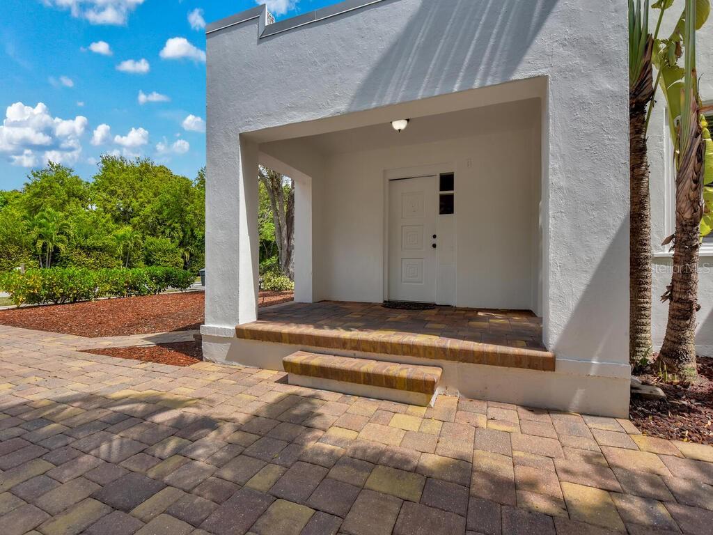 Image 23 of 33 For 1446 Poinciana Avenue