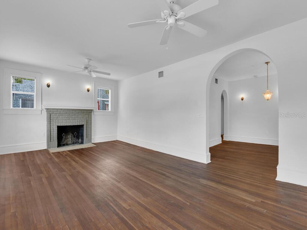 Image 5 of 33 For 1446 Poinciana Avenue