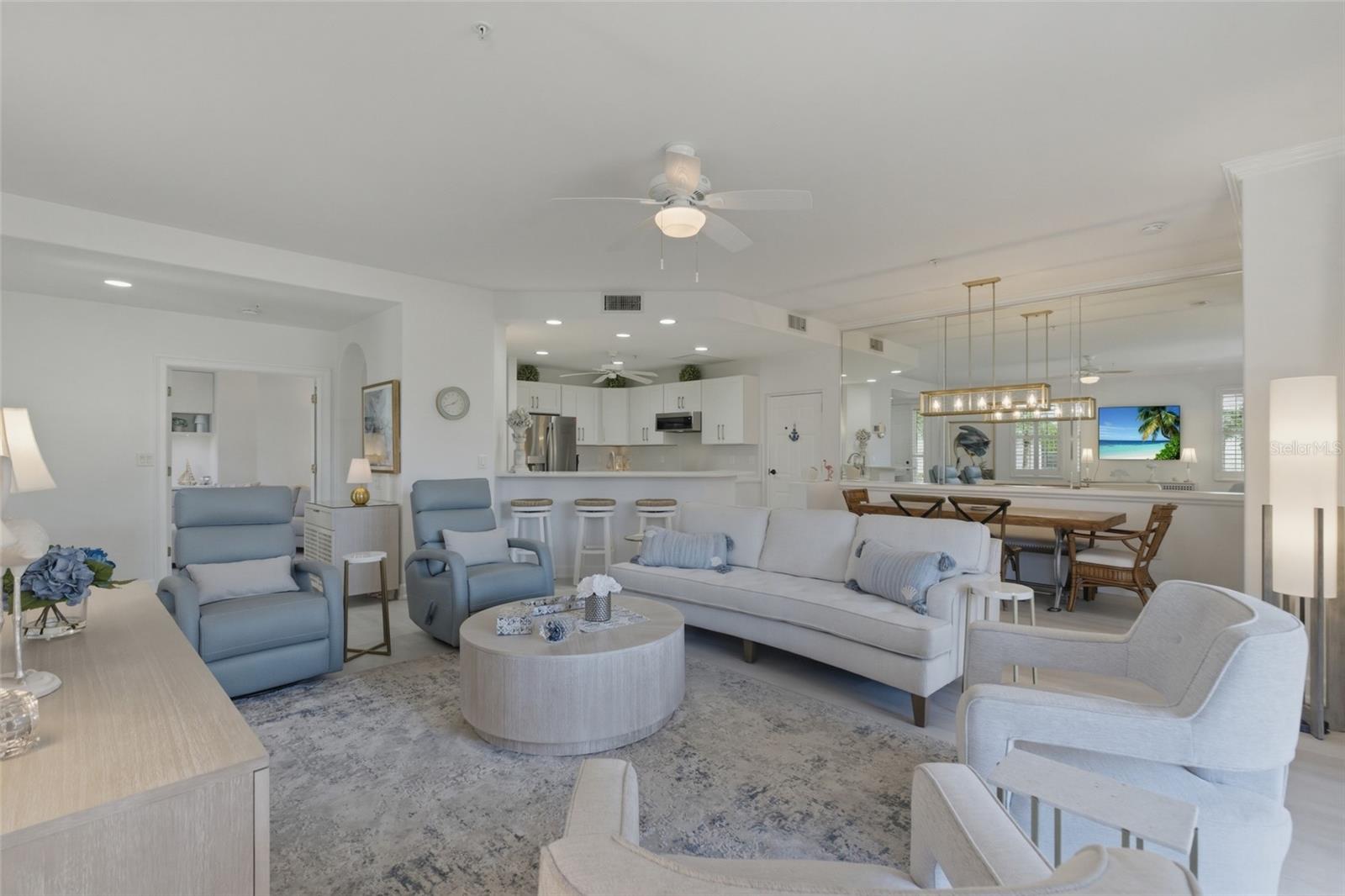 Image 12 of 65 For 3450 Sunset Key Circle 101