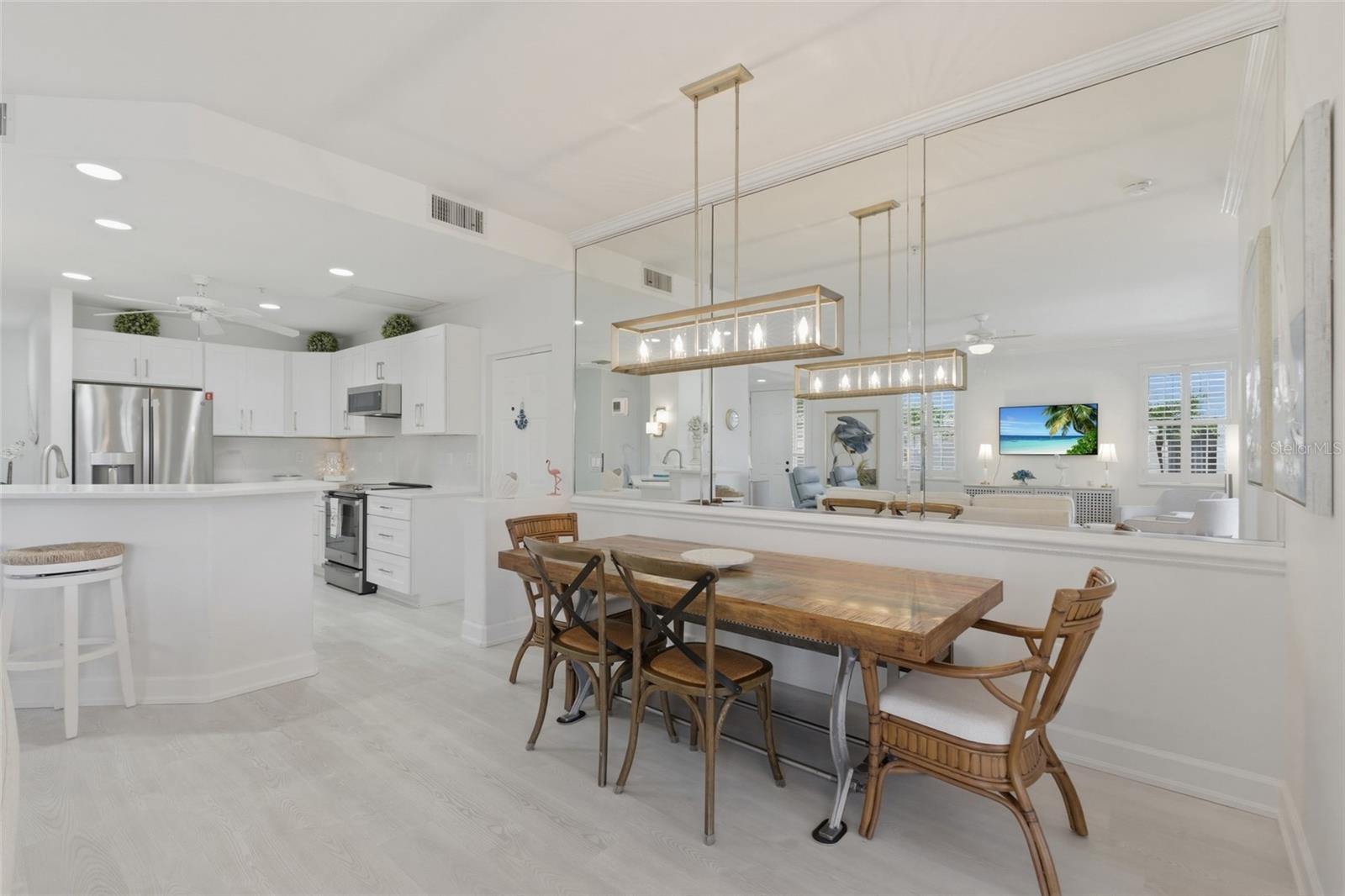 Image 14 of 65 For 3450 Sunset Key Circle 101