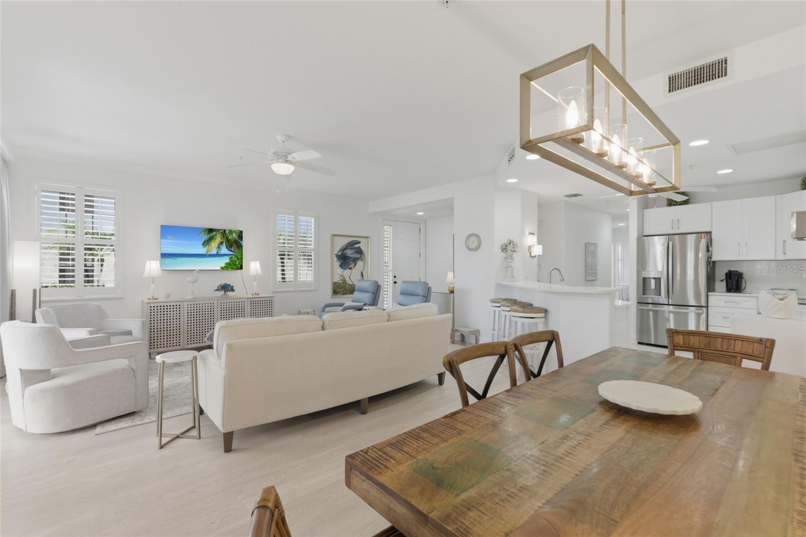 Image 15 of 65 For 3450 Sunset Key Circle 101