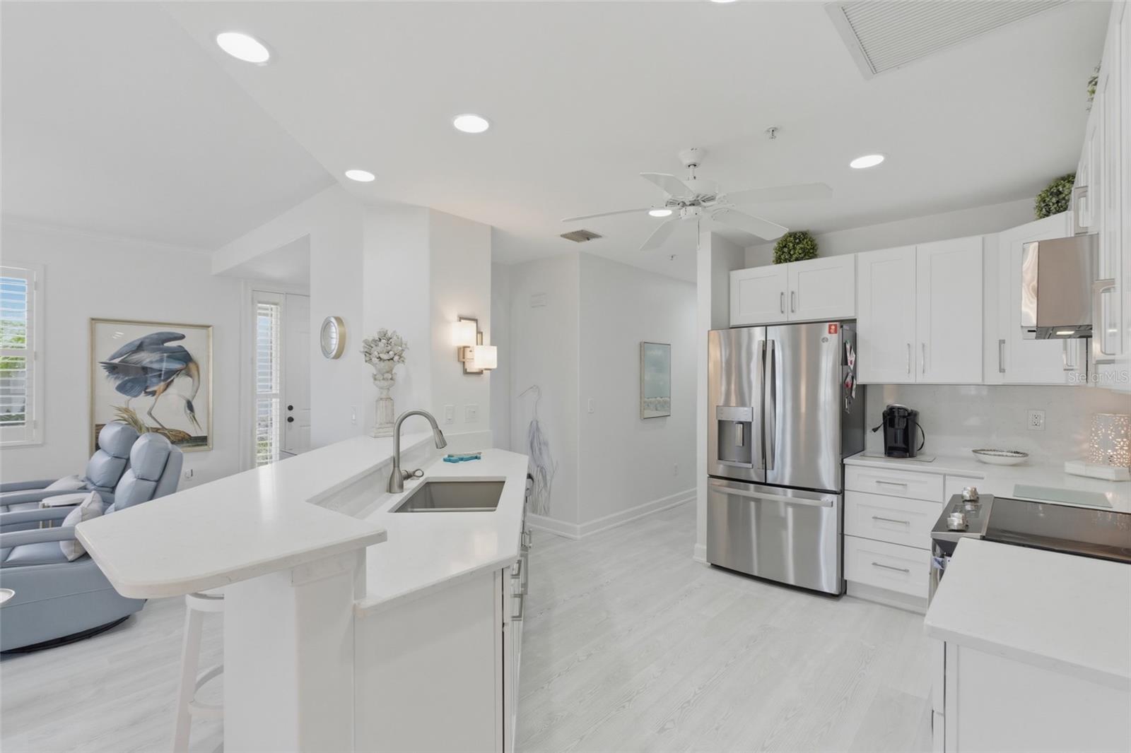 Image 17 of 65 For 3450 Sunset Key Circle 101