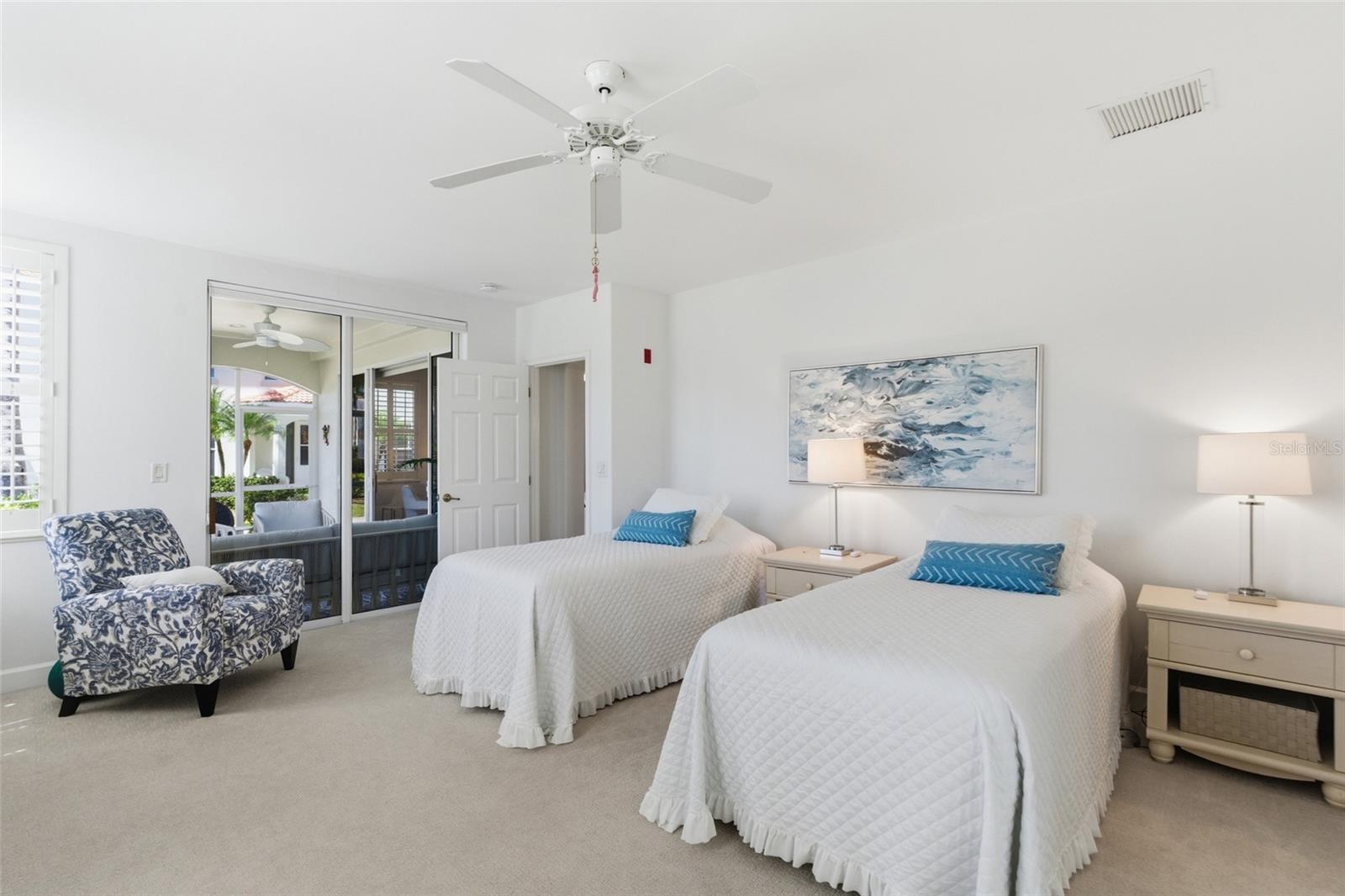 Image 31 of 65 For 3450 Sunset Key Circle 101