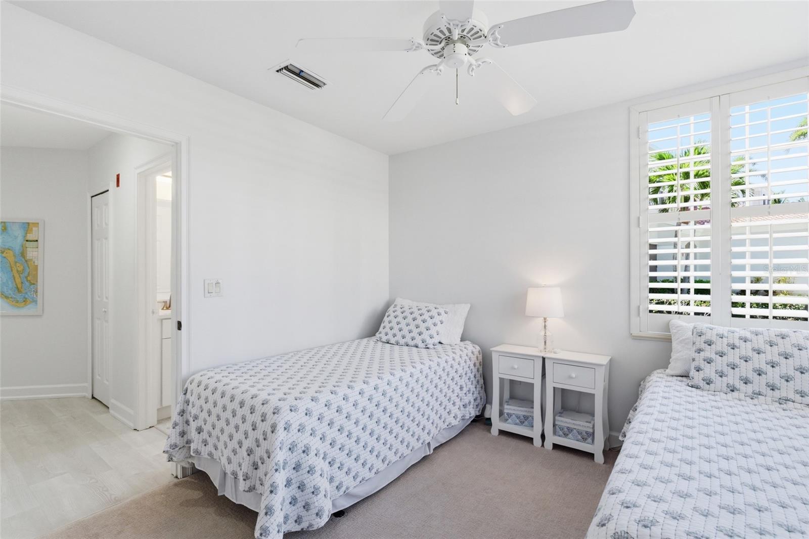 Image 39 of 65 For 3450 Sunset Key Circle 101