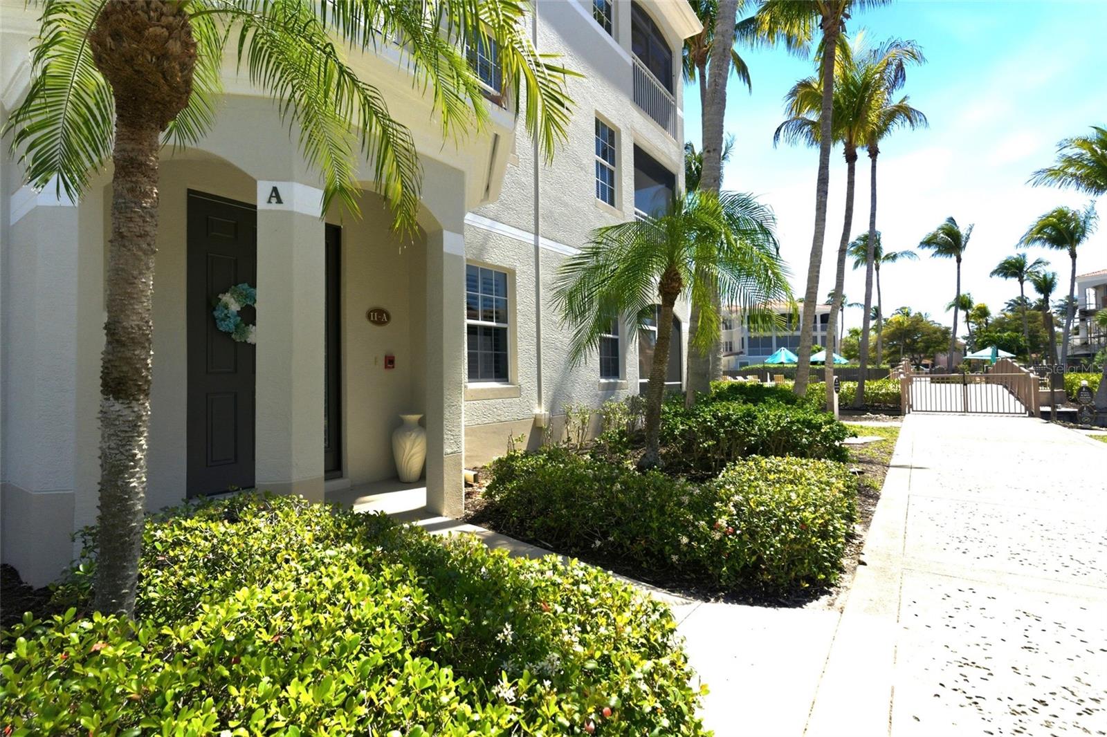 Image 4 of 65 For 3450 Sunset Key Circle 101