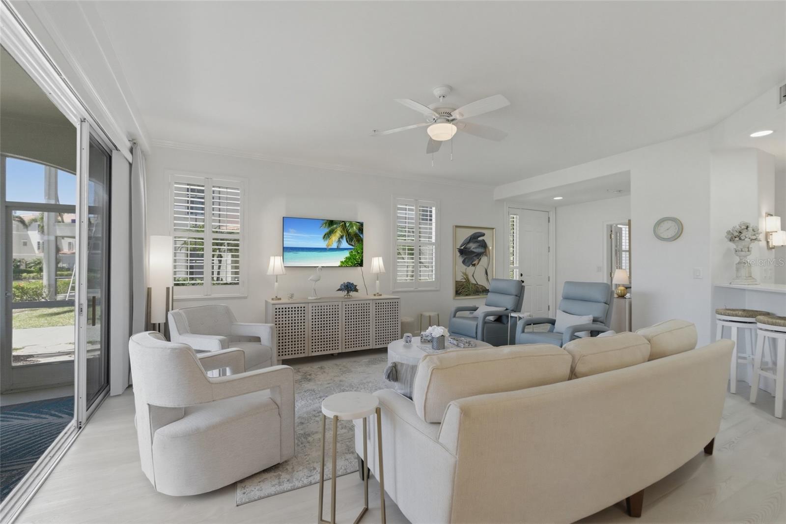 Image 8 of 65 For 3450 Sunset Key Circle 101