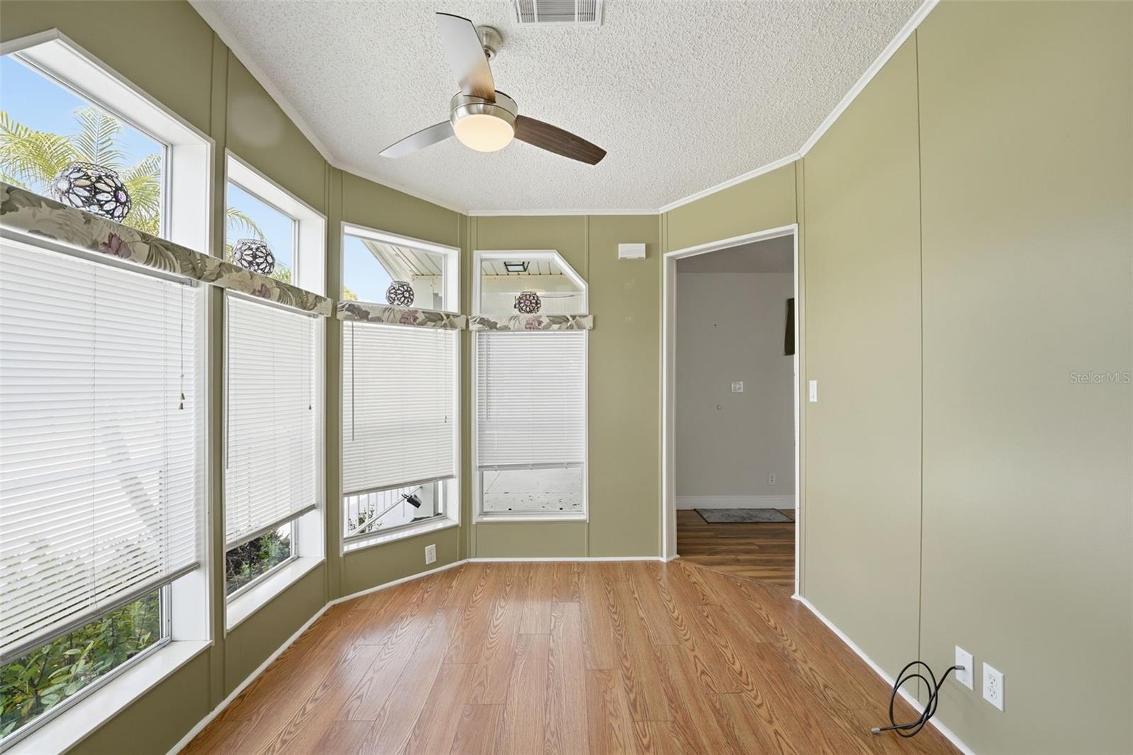 Image 18 of 58 For 324 Cypress Run Court