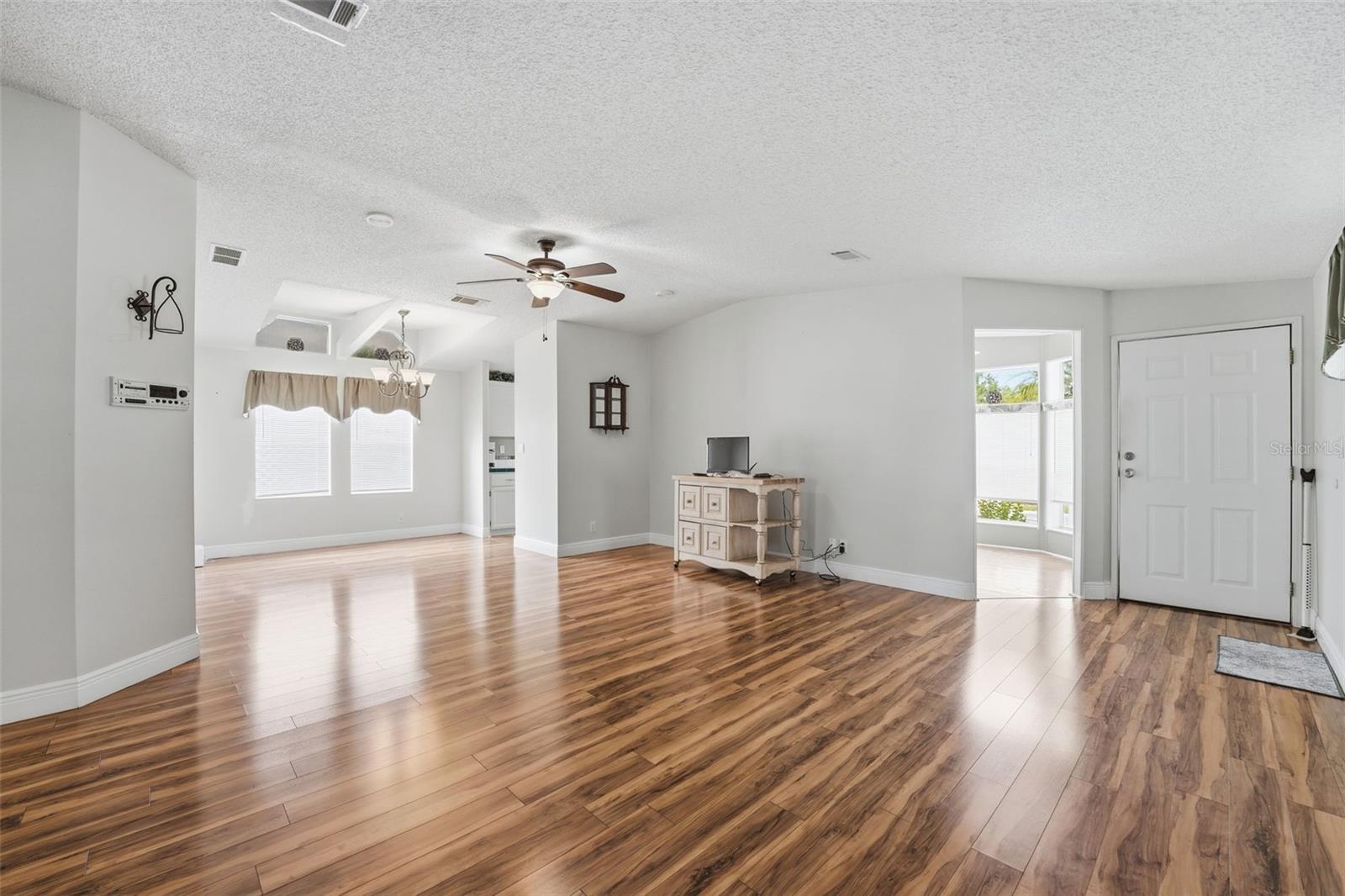 Image 22 of 58 For 324 Cypress Run Court