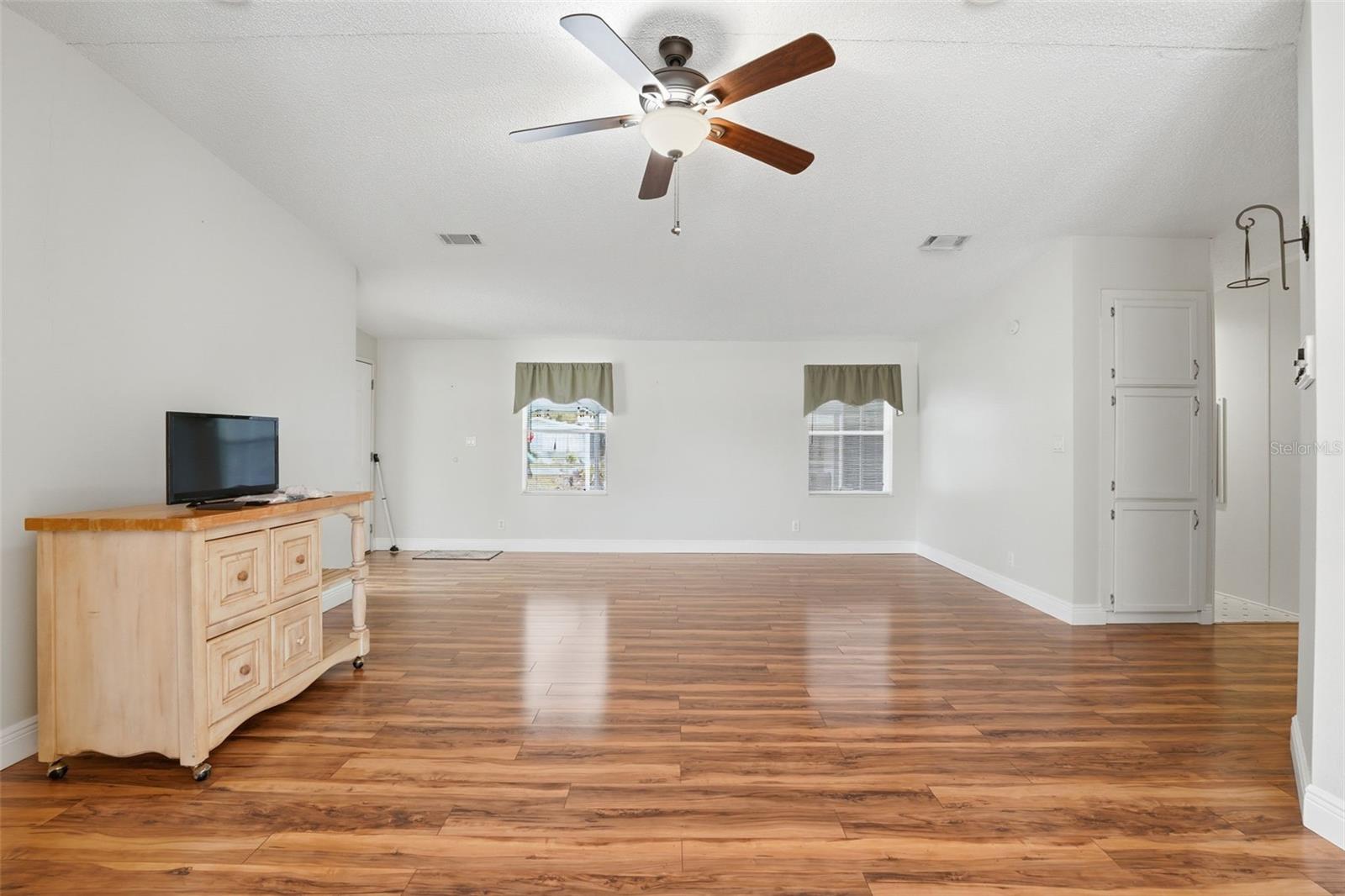 Image 24 of 58 For 324 Cypress Run Court