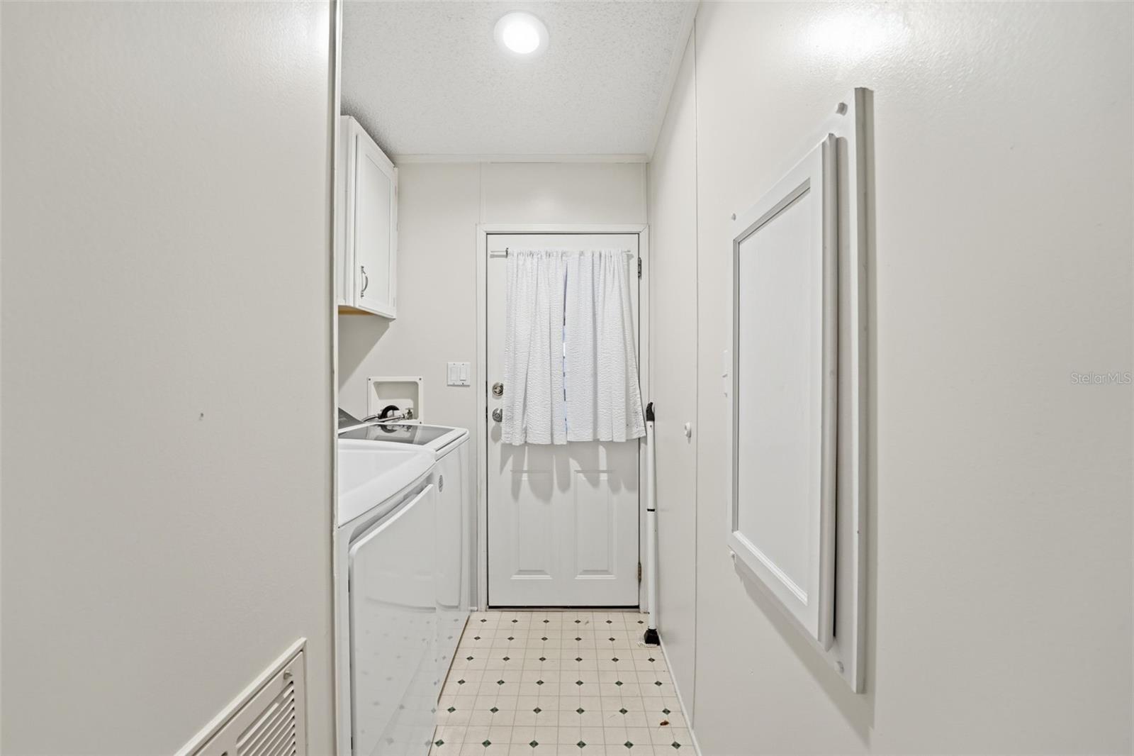 Image 28 of 58 For 324 Cypress Run Court