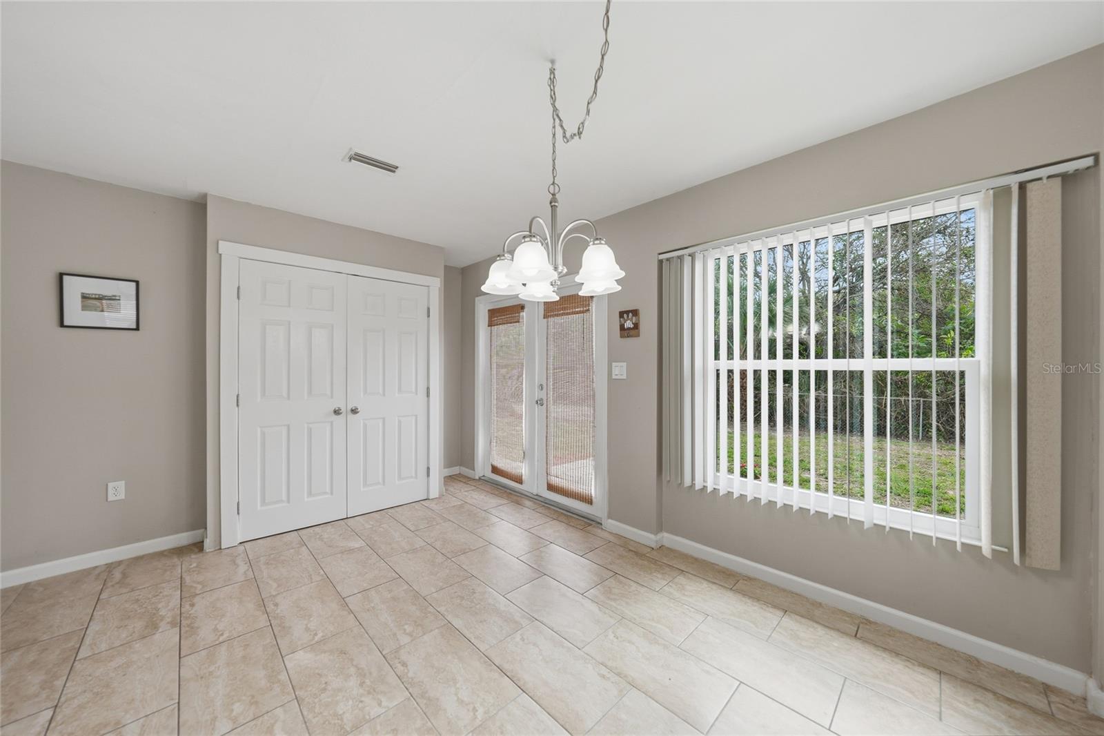 Image 20 of 28 For 744 Conreid Drive Ne