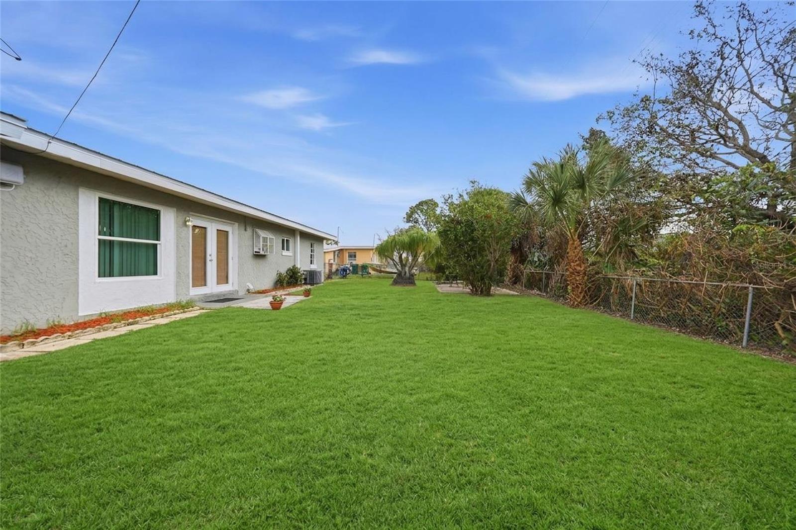 Image 25 of 28 For 744 Conreid Drive Ne