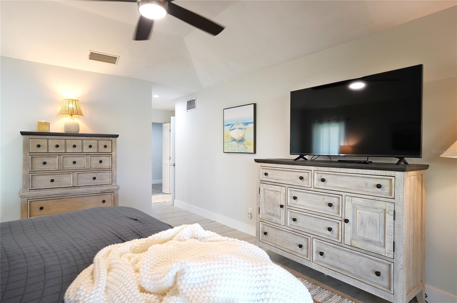 Image 29 of 95 For 204 Carriage House Lane 204