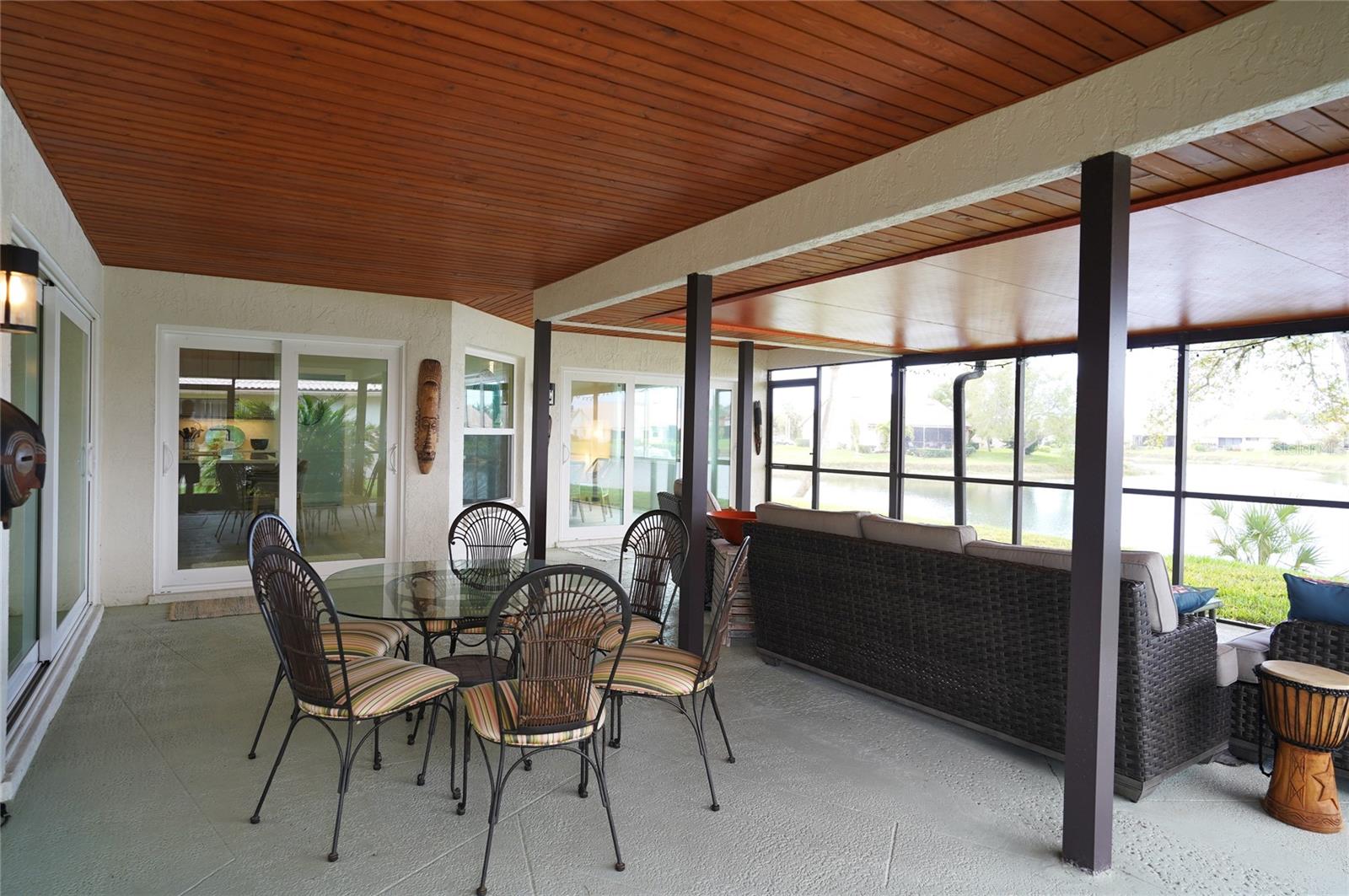 Image 35 of 95 For 204 Carriage House Lane 204