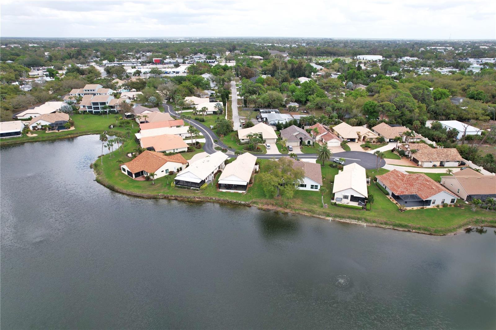 Image 49 of 95 For 204 Carriage House Lane 204