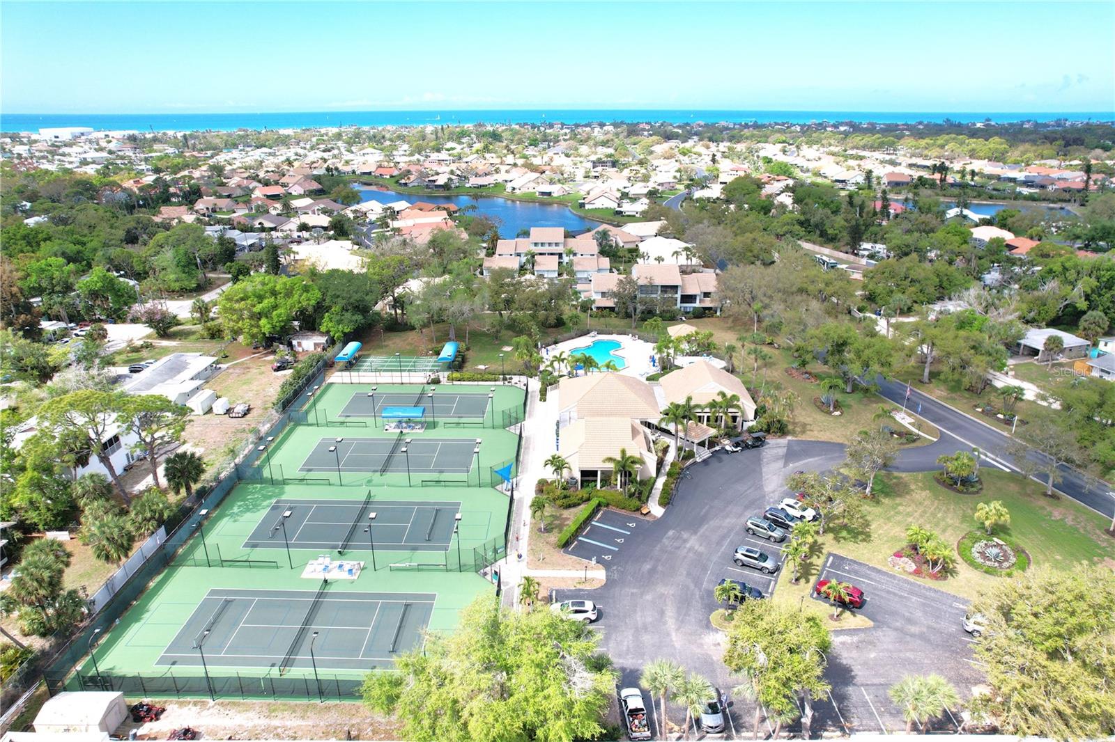 Image 62 of 95 For 204 Carriage House Lane 204