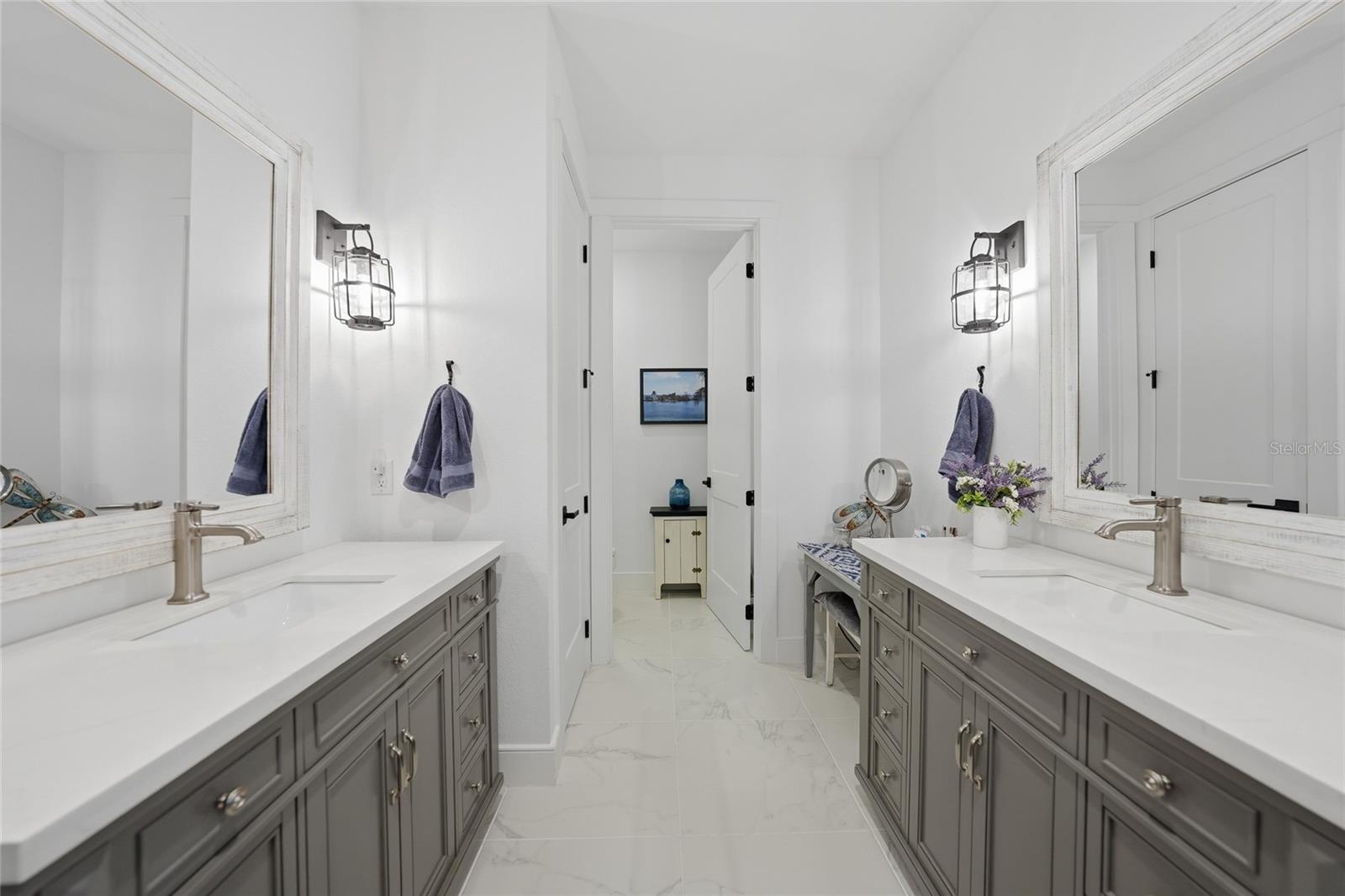 Image 18 of 34 For 2750 Marion Avenue