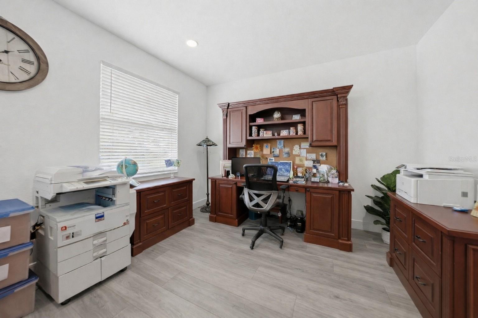 Image 20 of 34 For 2750 Marion Avenue