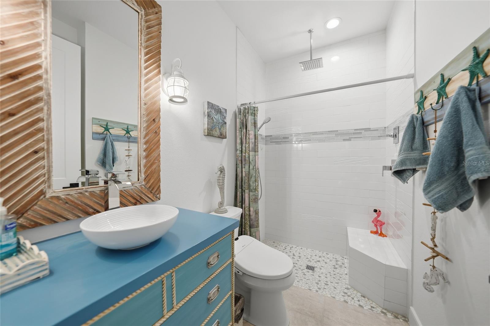 Image 23 of 34 For 2750 Marion Avenue