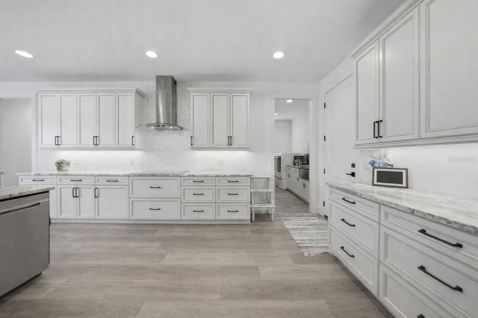 Image 6 of 34 For 2750 Marion Avenue