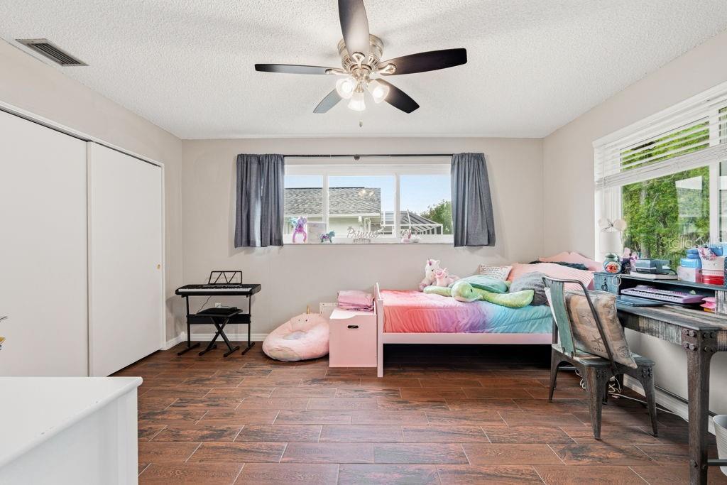 Image 10 of 37 For 2471 Celebes Court