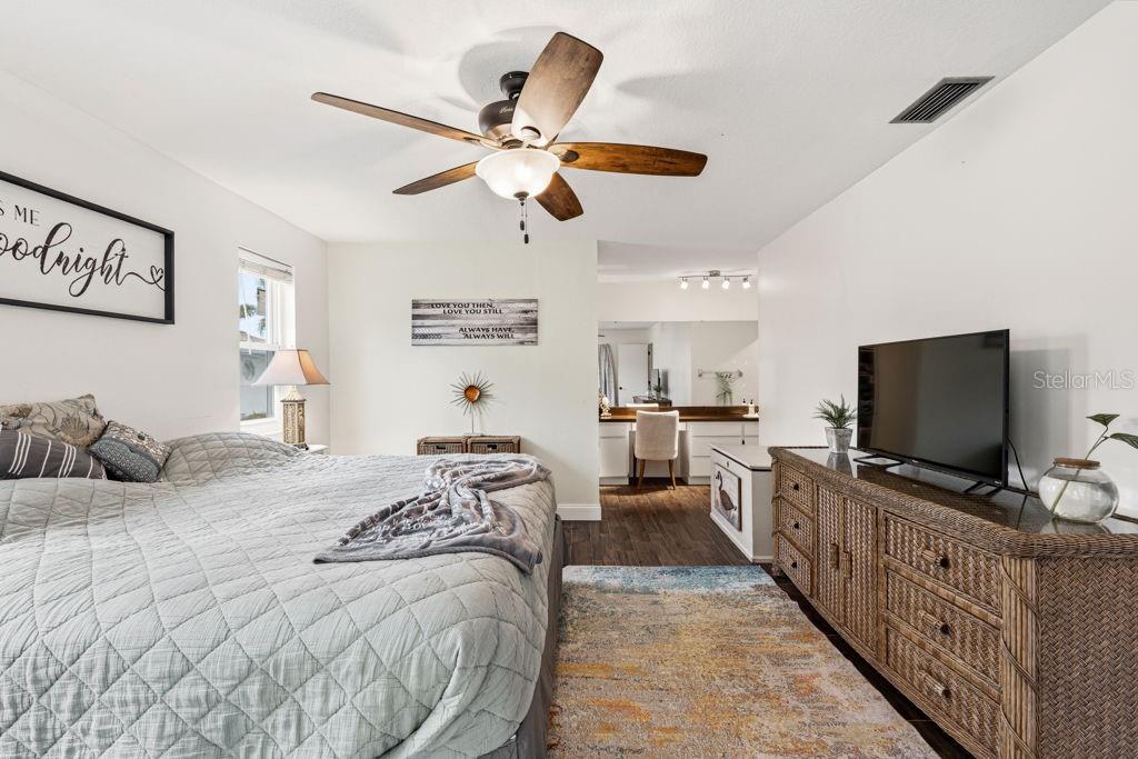 Image 9 of 37 For 2471 Celebes Court