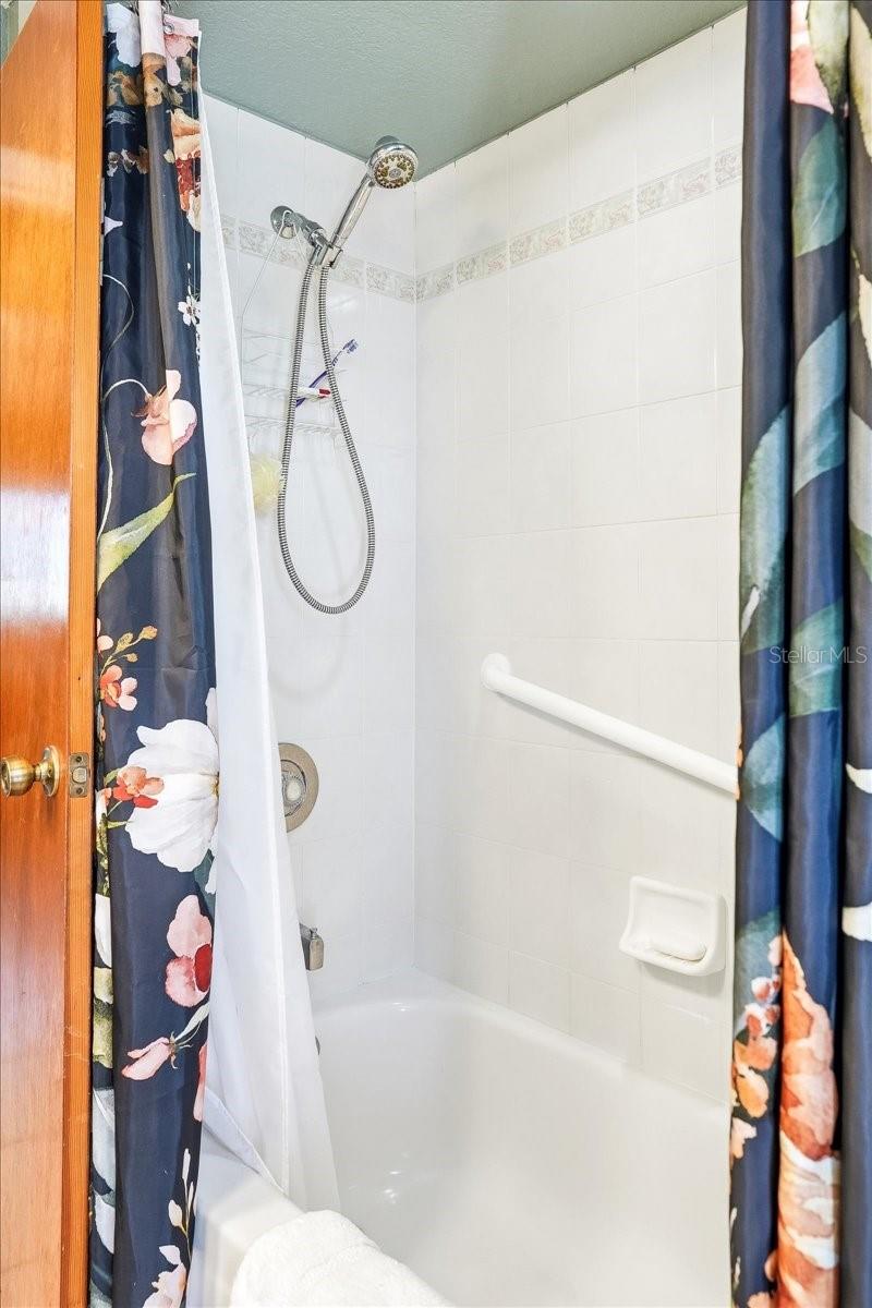 Image 20 of 30 For 21362 Walling Court