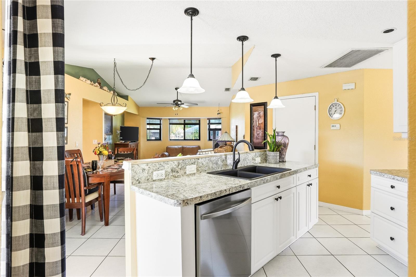 Image 8 of 30 For 21362 Walling Court