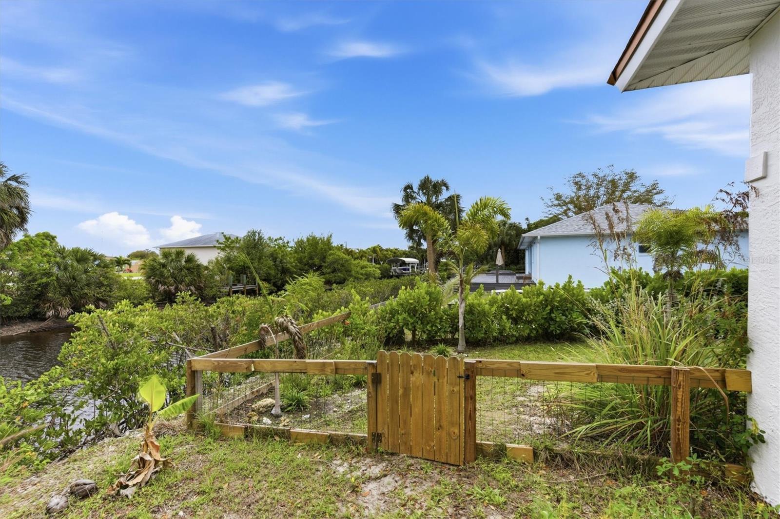 Image 38 of 73 For 3000 Banyan Way